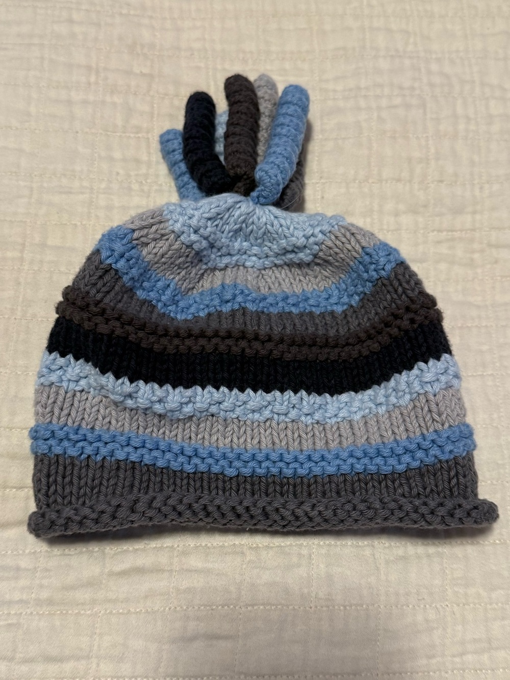2H Knits Boys Blue Gray Striped Handknit Beanie Hat Size XS